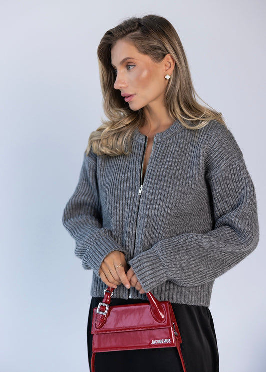 В'язана кофта з вовни