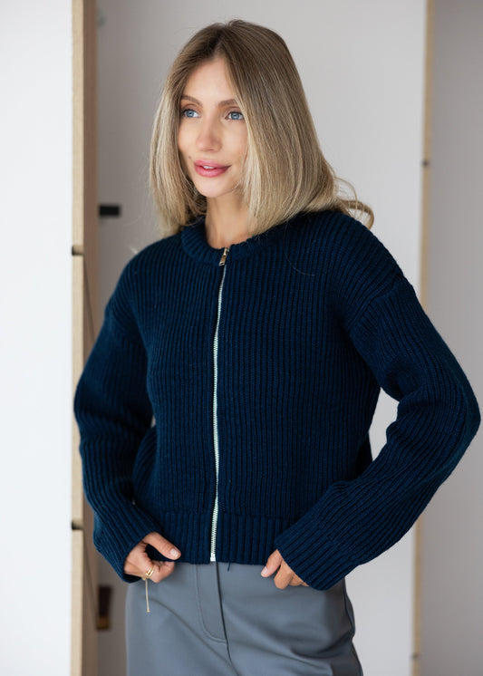 В'язана кофта з вовни