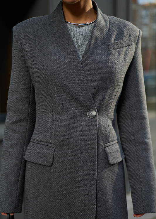 Зимове подовжене пальто