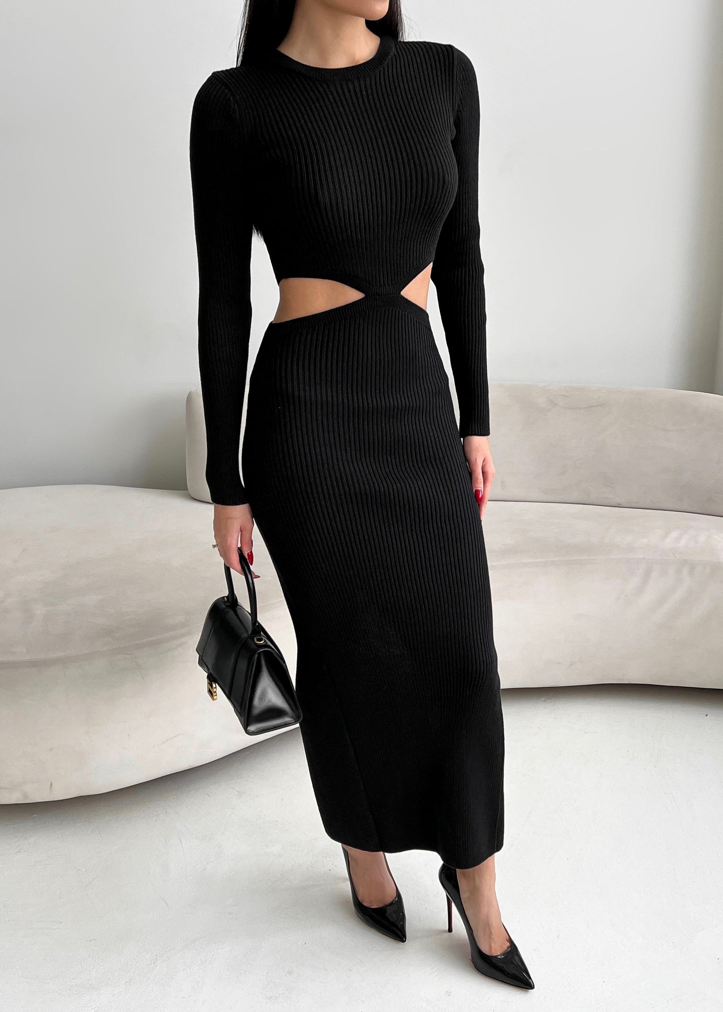 Трикотажна сукня міді