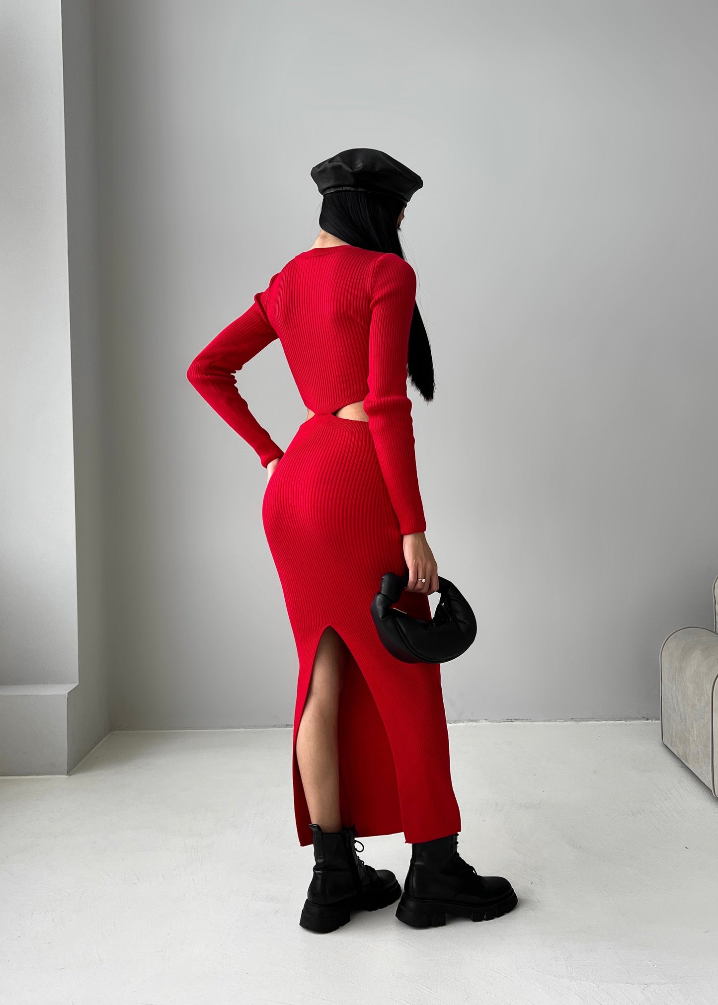 Трикотажна сукня міді