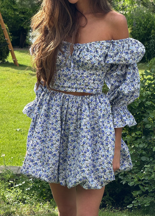 Сет з топу та спідниці