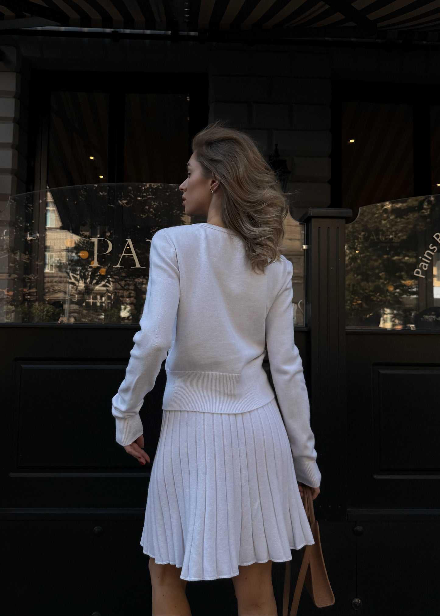 Трикотажний костюм зі спідницею