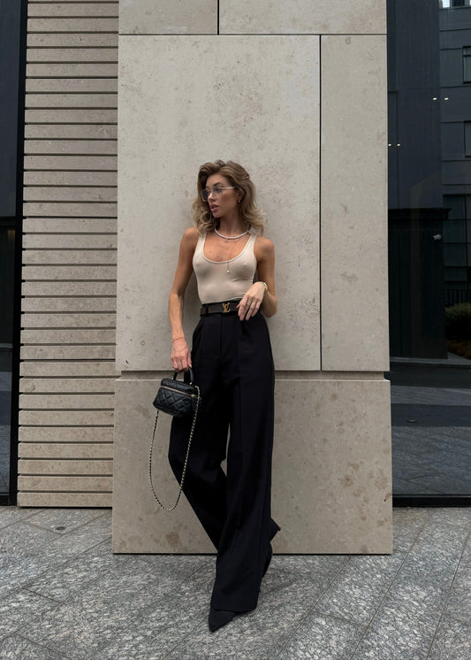 Класичні брюки-палаццо в чорному кольорі