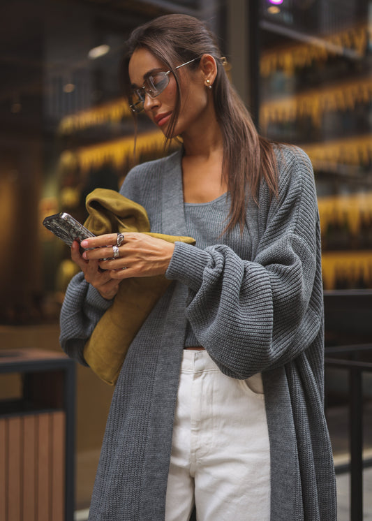 Довгий в'язаний кардиган