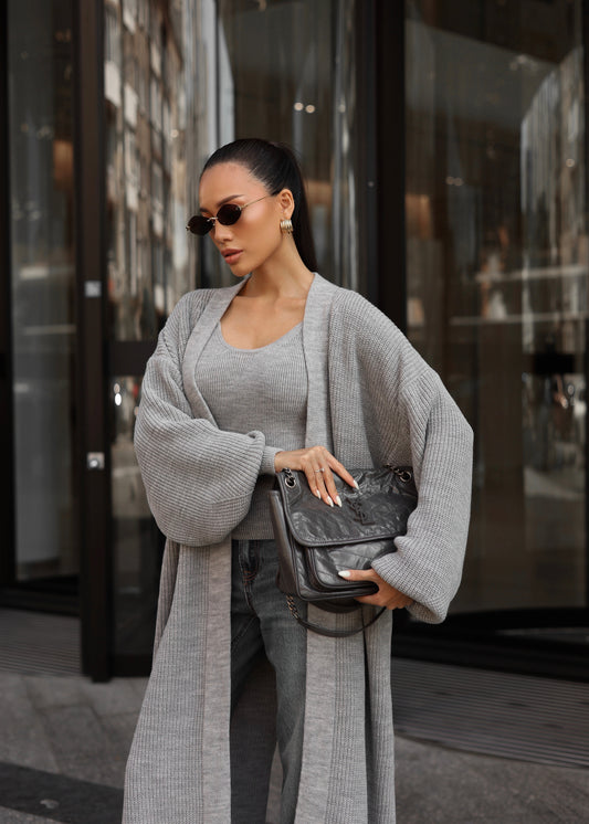 Довгий в'язаний кардиган