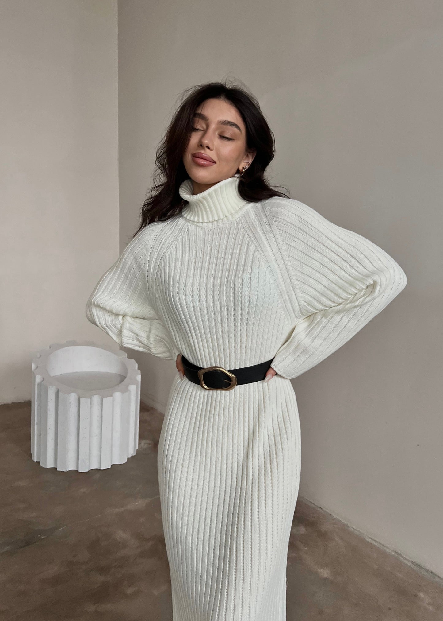 В’язана сукня міді