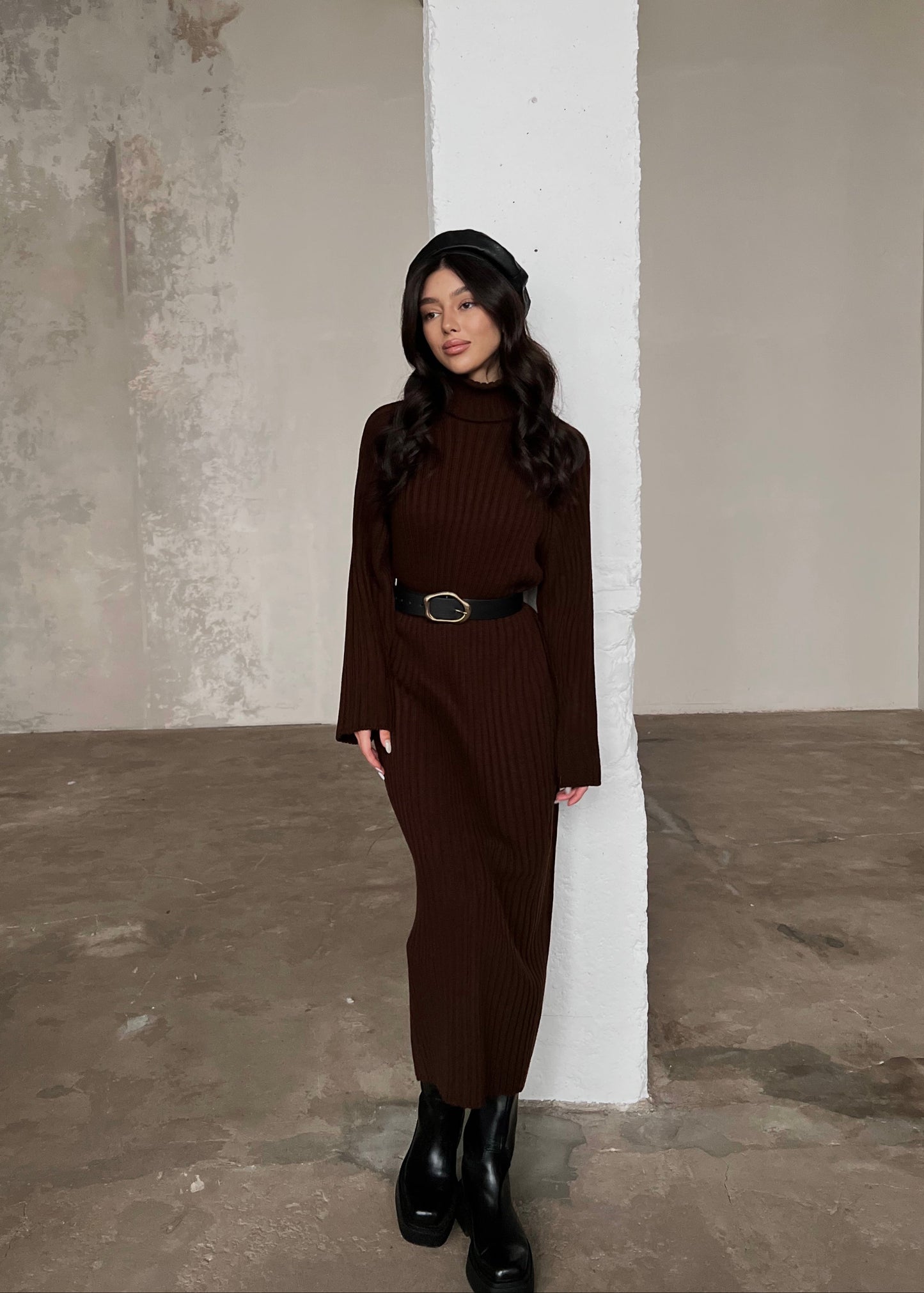 В’язана сукня міді