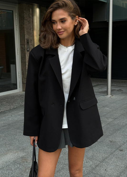 Базовий жакет в чорному кольорі