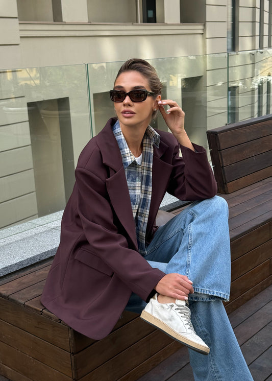 Базовий жакет в коричневому кольорі