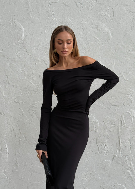 Силуетна сукня з відкритою спинкою