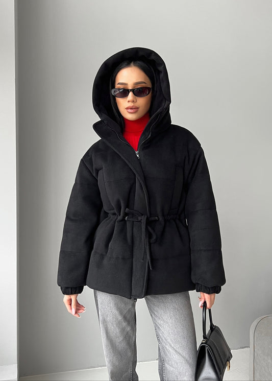 Зимова куртка з кулискою на талії