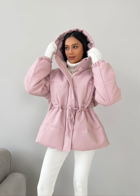 Зимова куртка з кулискою на талії