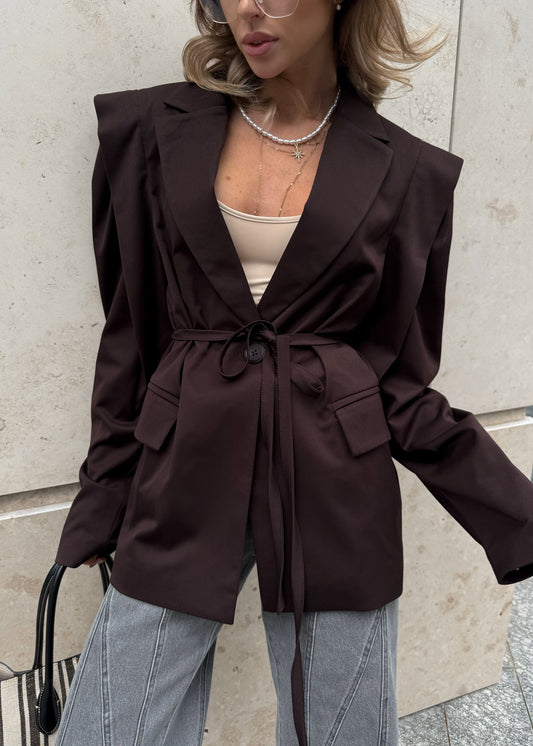 Жакет із паском на талії