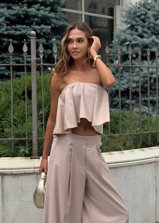 Костюм з топу-бандо та палацо