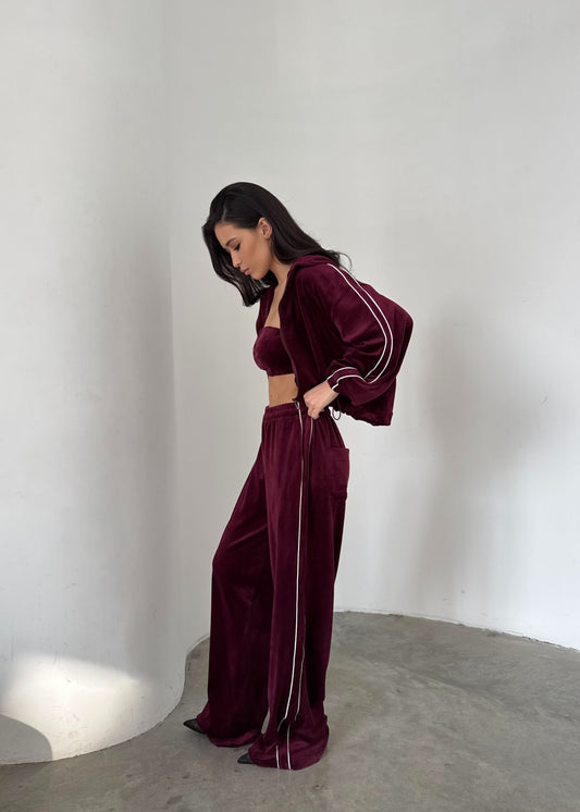 Костюм з трьох елементів