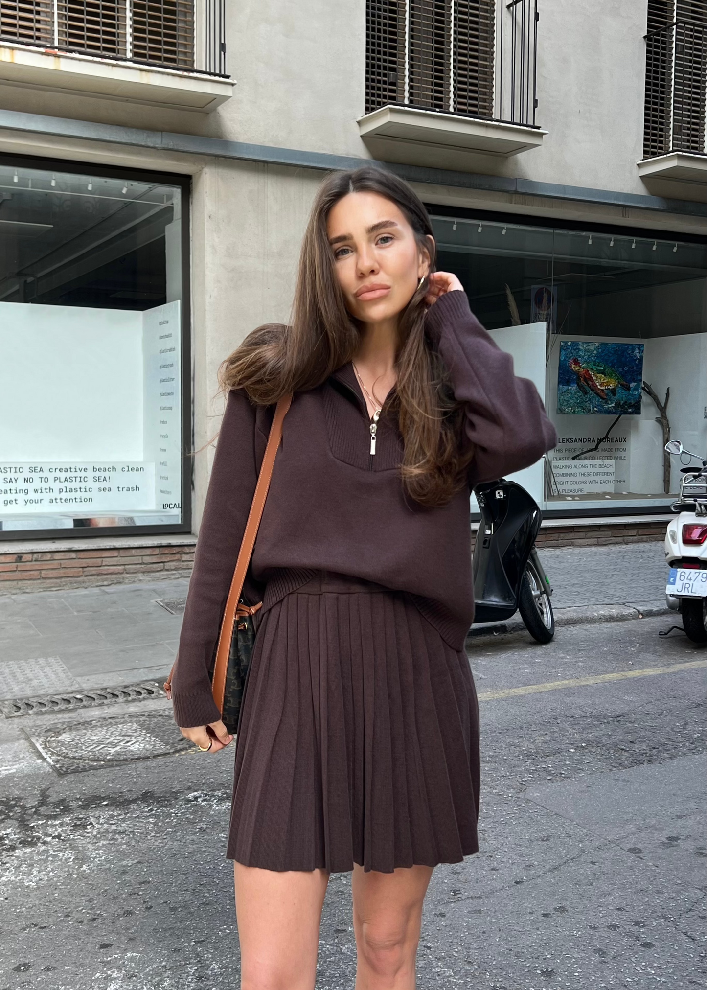 В'язаний сет зі спідницею