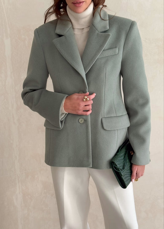 Приталений жакет-пальто