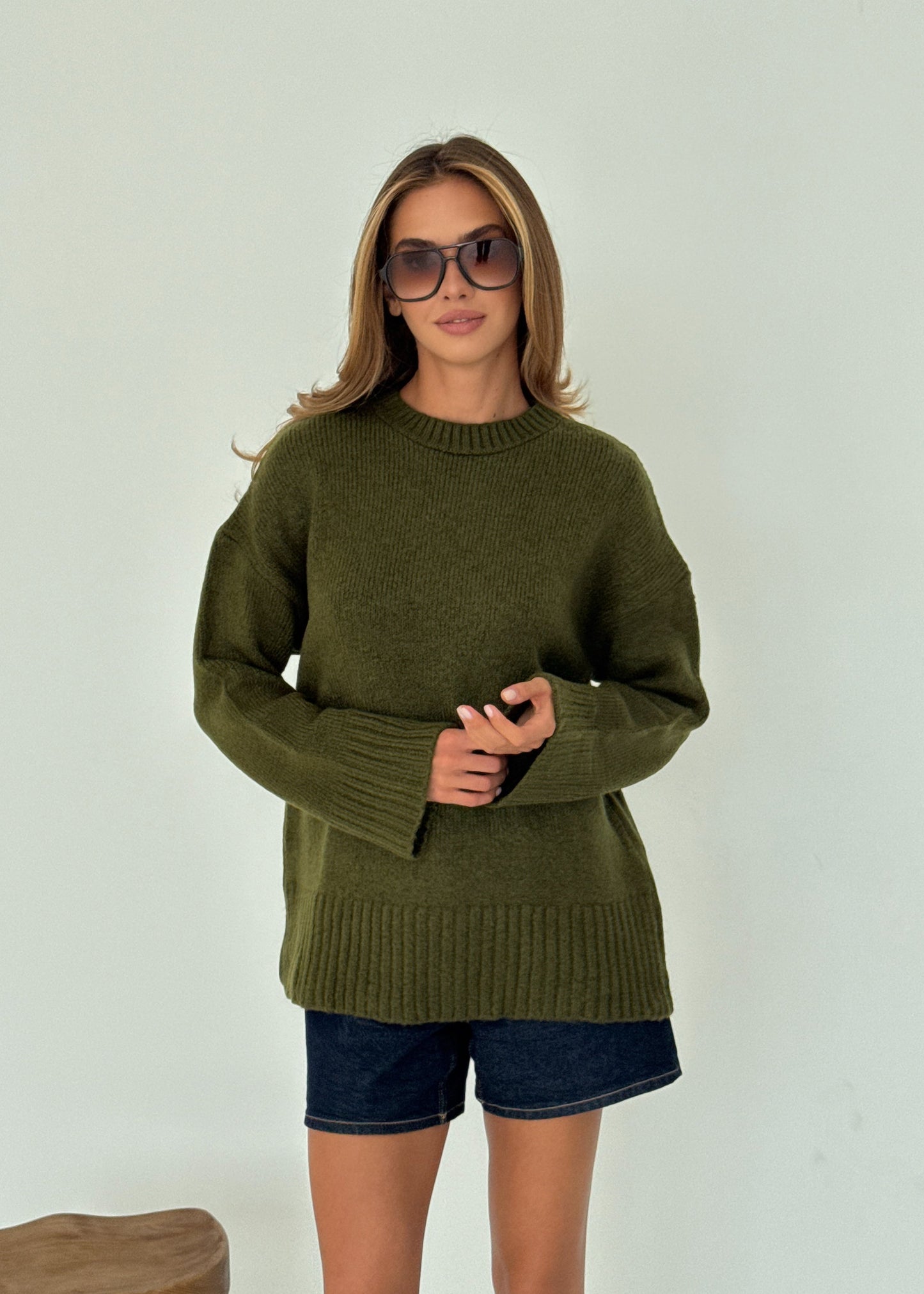 Вільний в'язаний светр