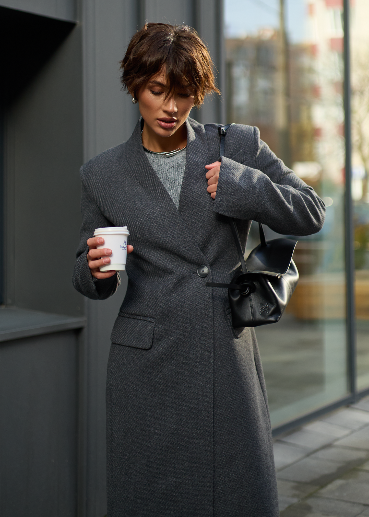 Зимове подовжене пальто