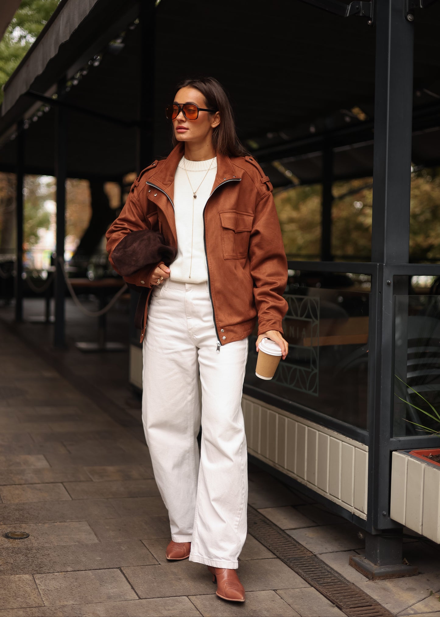 Замшевий бомбер