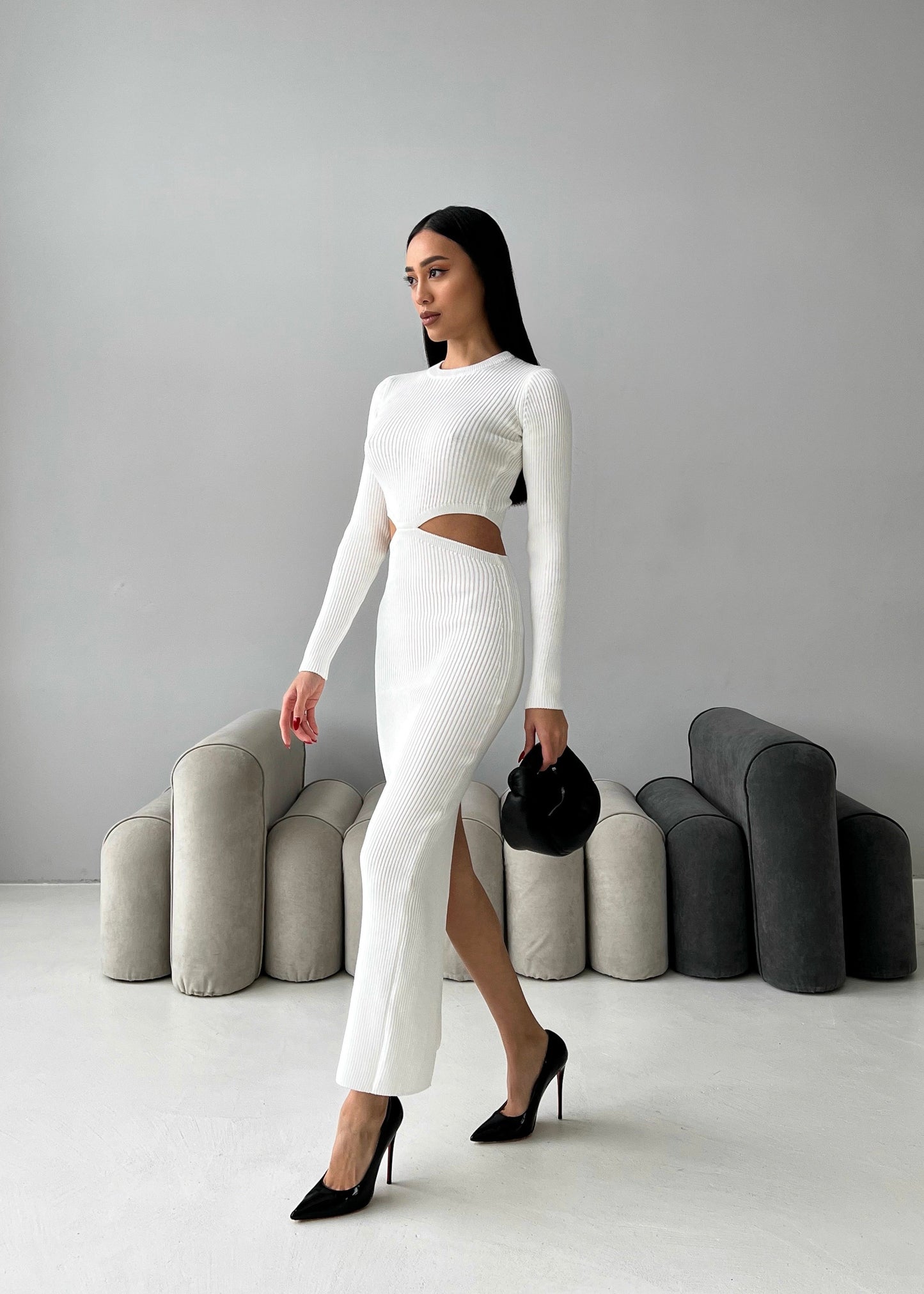 Трикотажна сукня міді