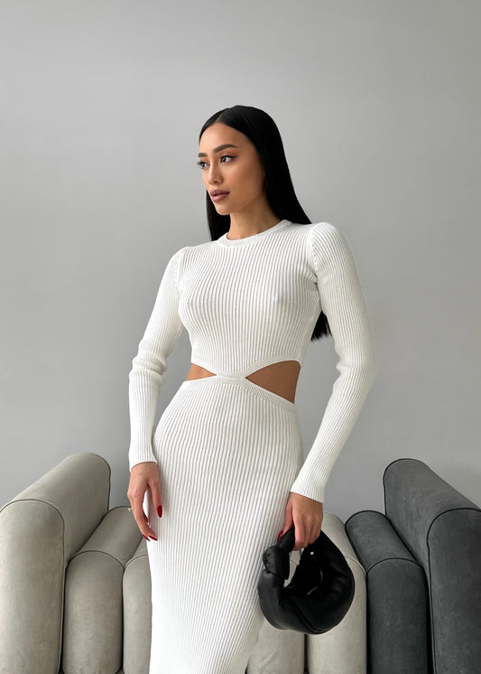 Трикотажна сукня міді