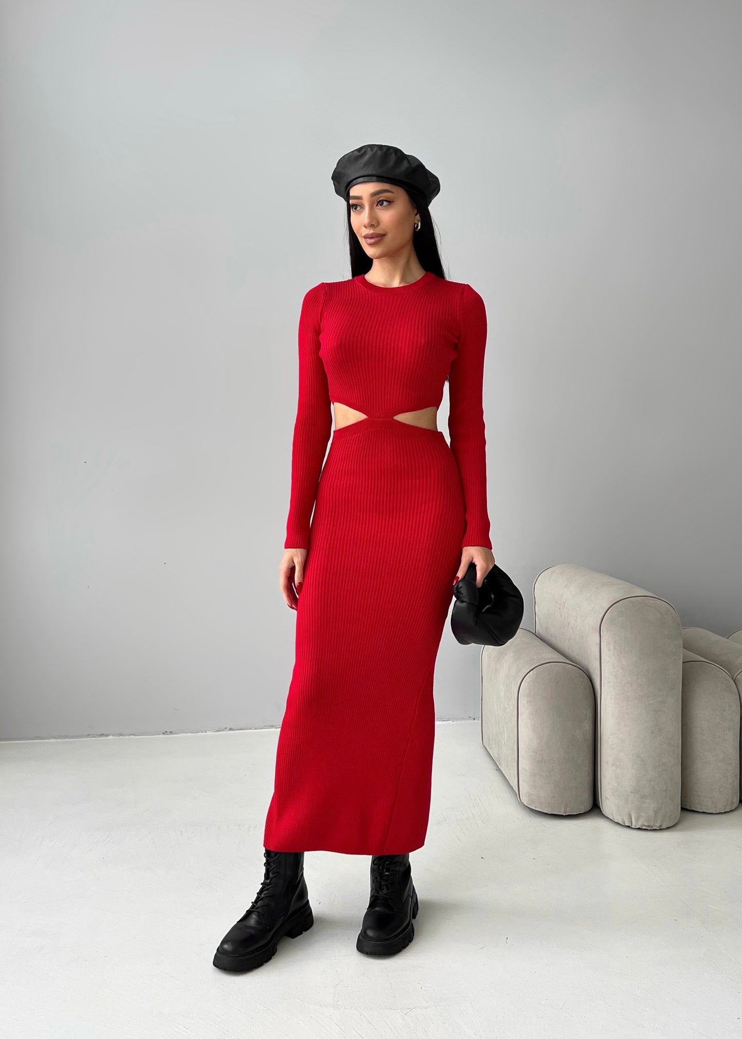 Трикотажна сукня міді