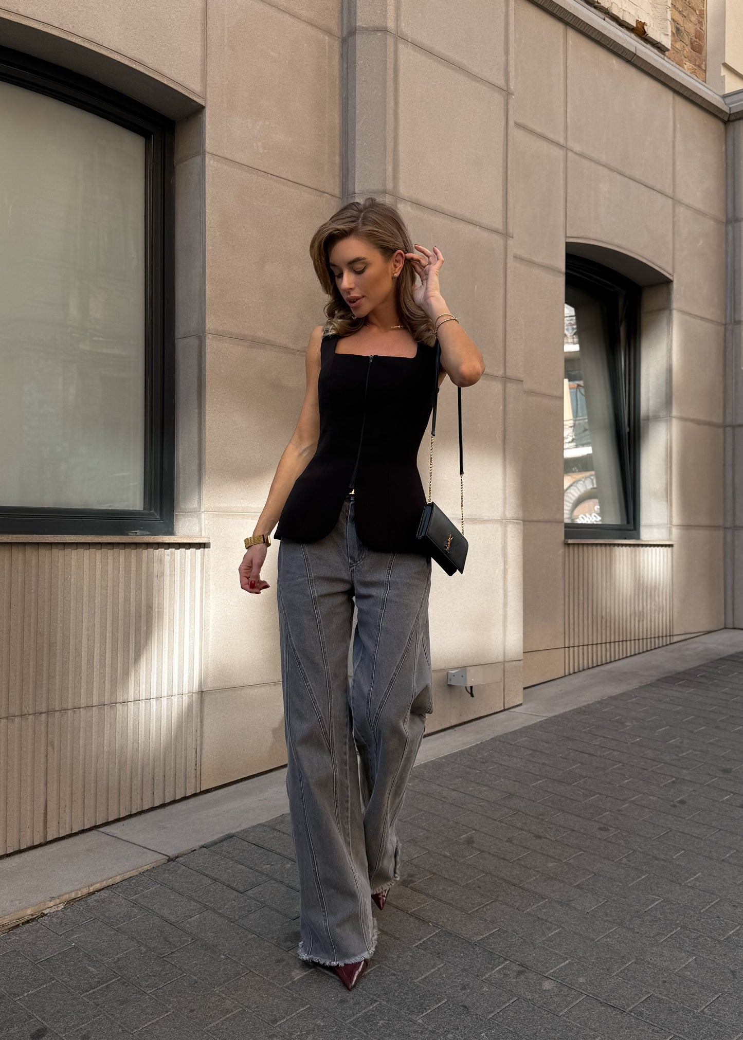 Корсет з акцентною блискавкою