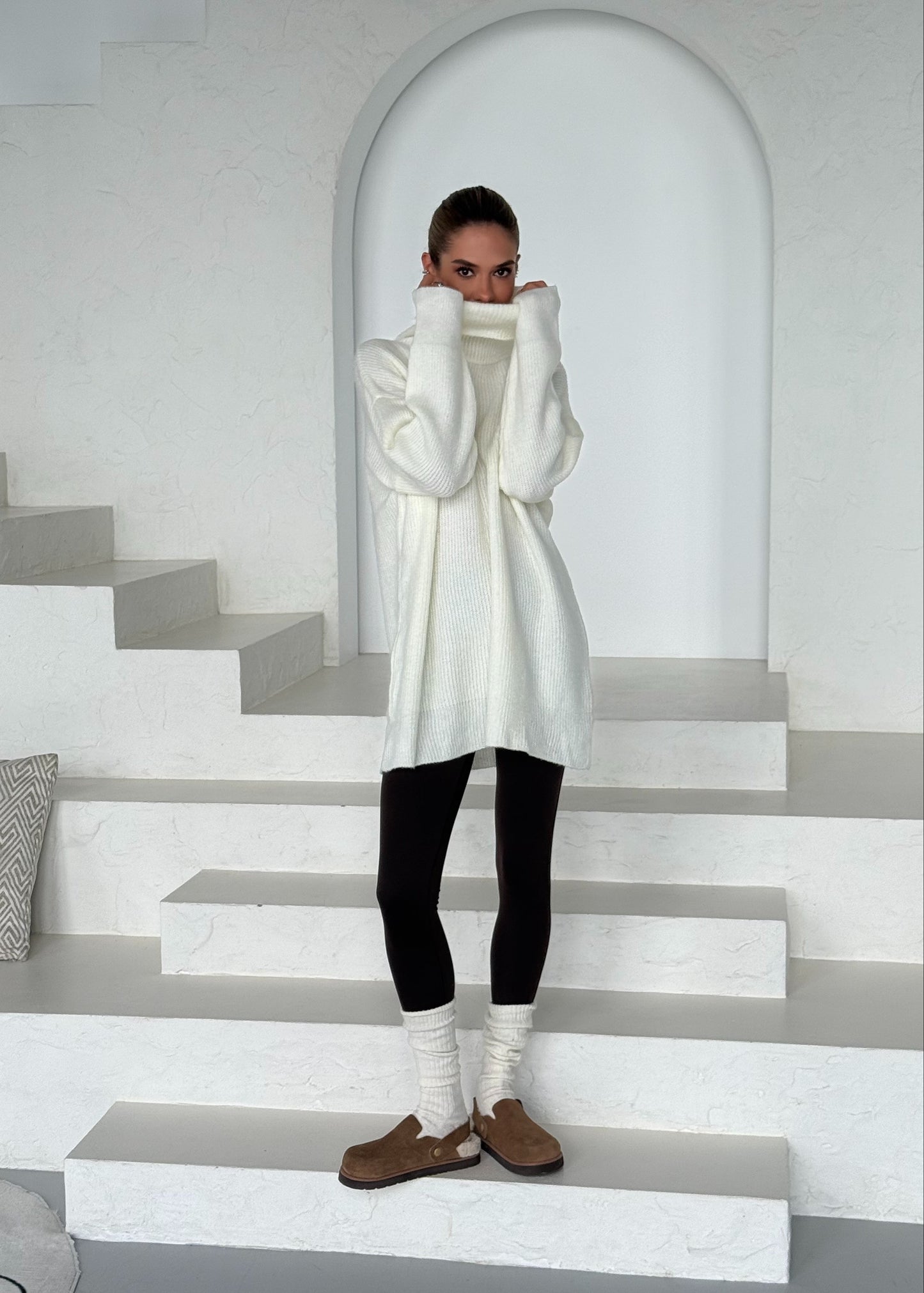 Вільний в'язаний светр з коміром