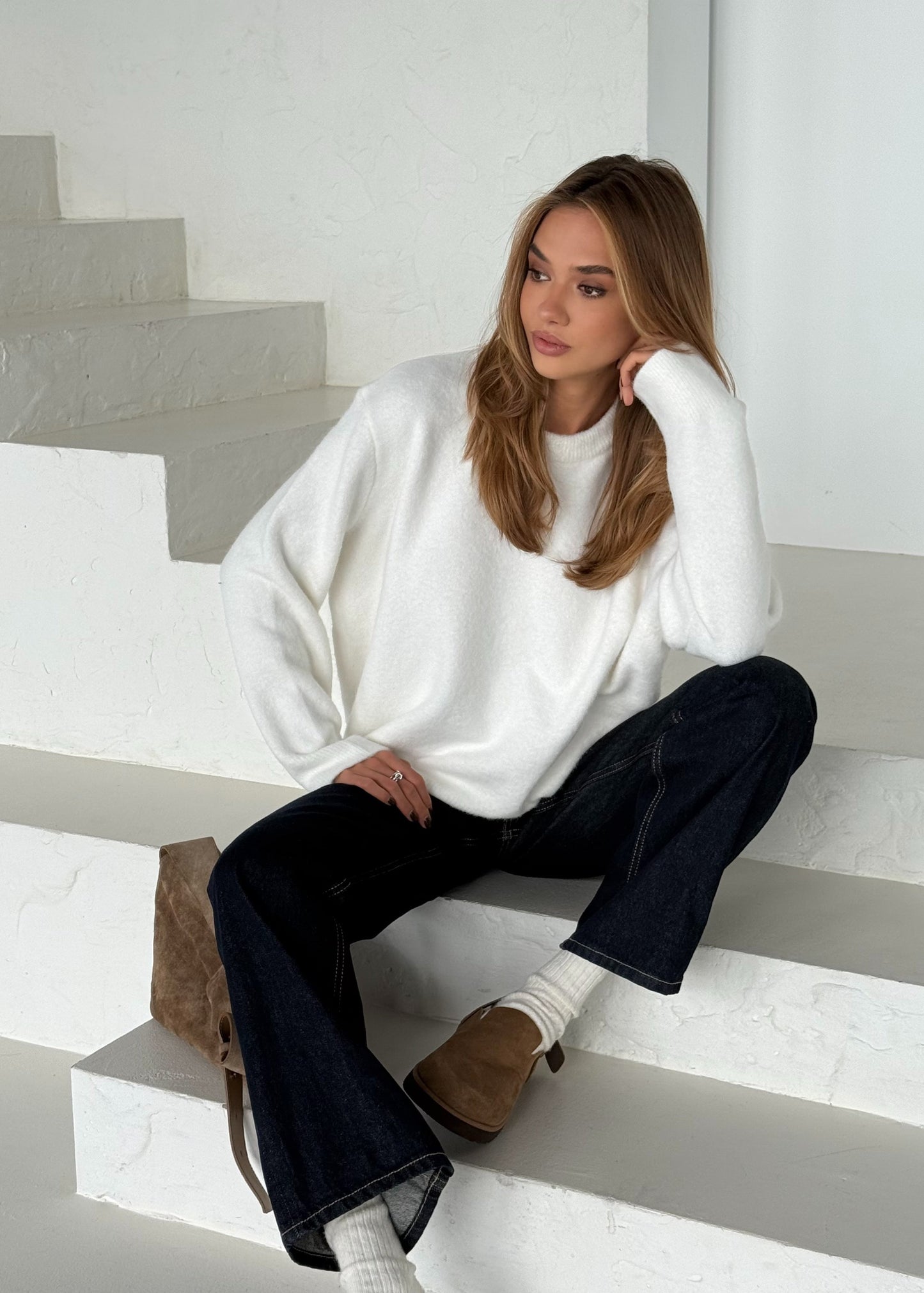 Светр вільного крою