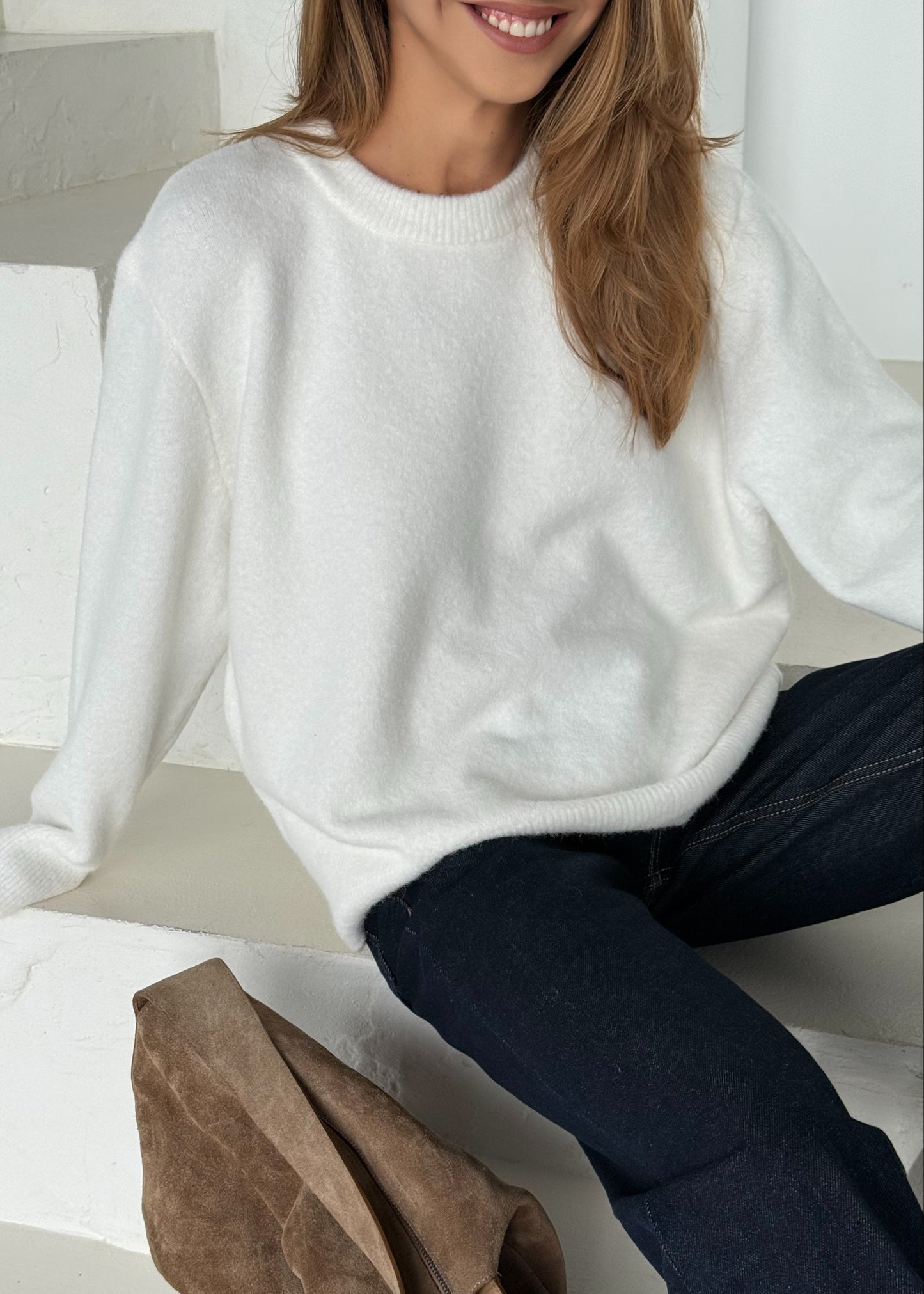 Светр вільного крою