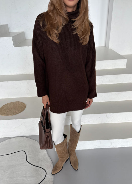 Вільний в'язаний светр з коміром