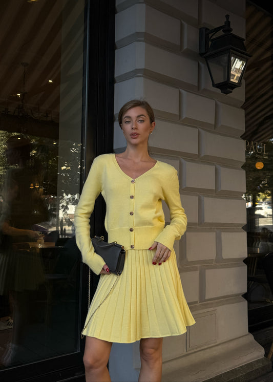 Трикотажний костюм зі спідницею