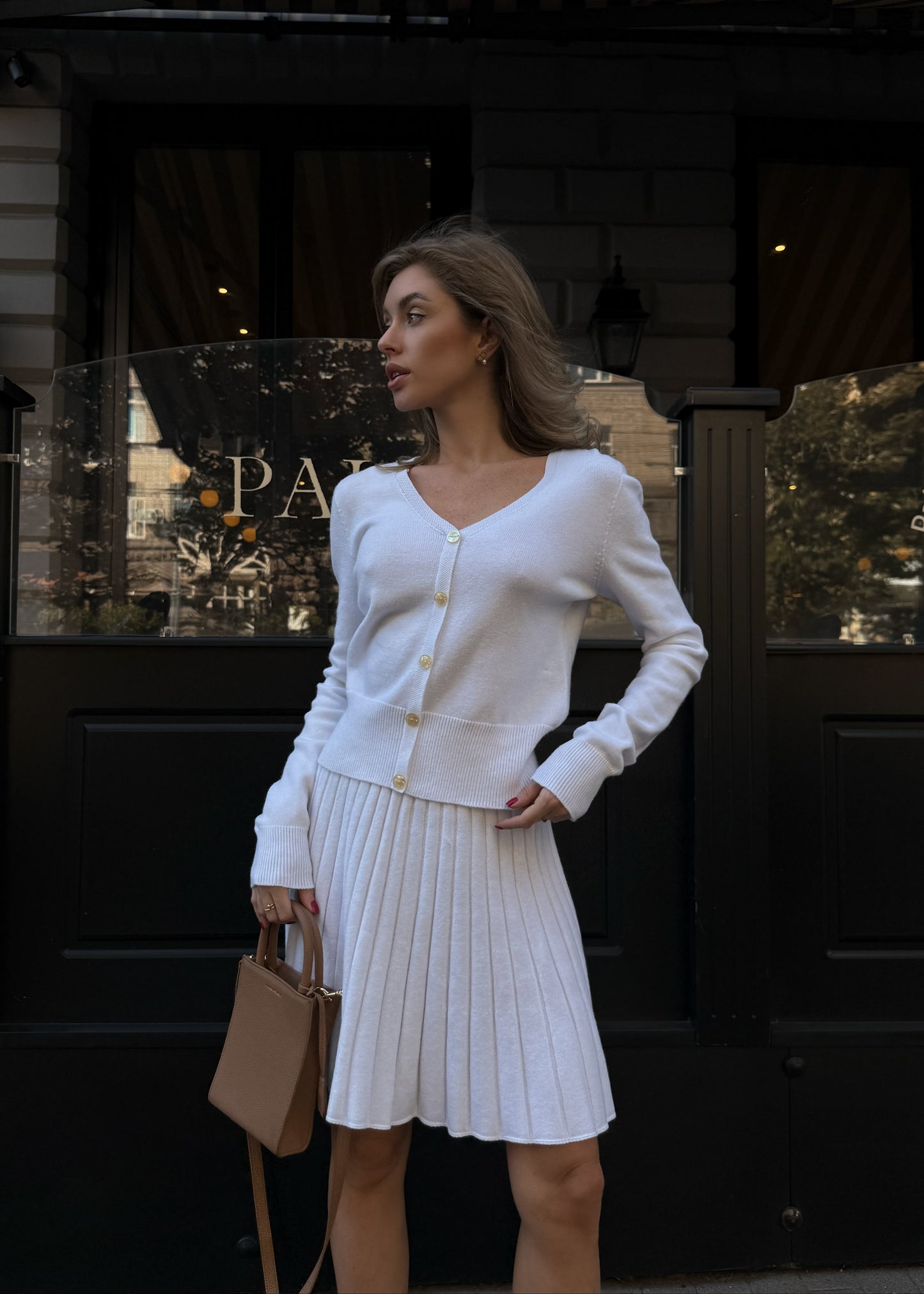 Трикотажний костюм зі спідницею