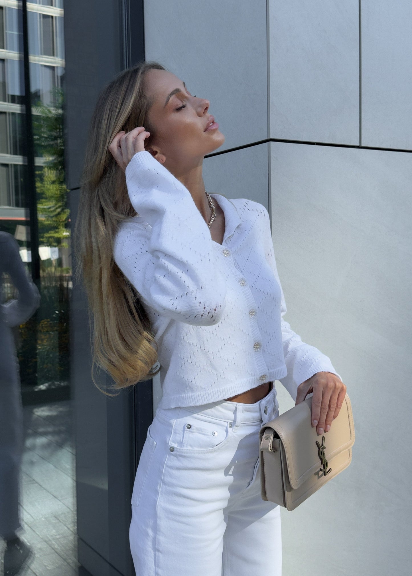 В'язаний ажурний кардиган