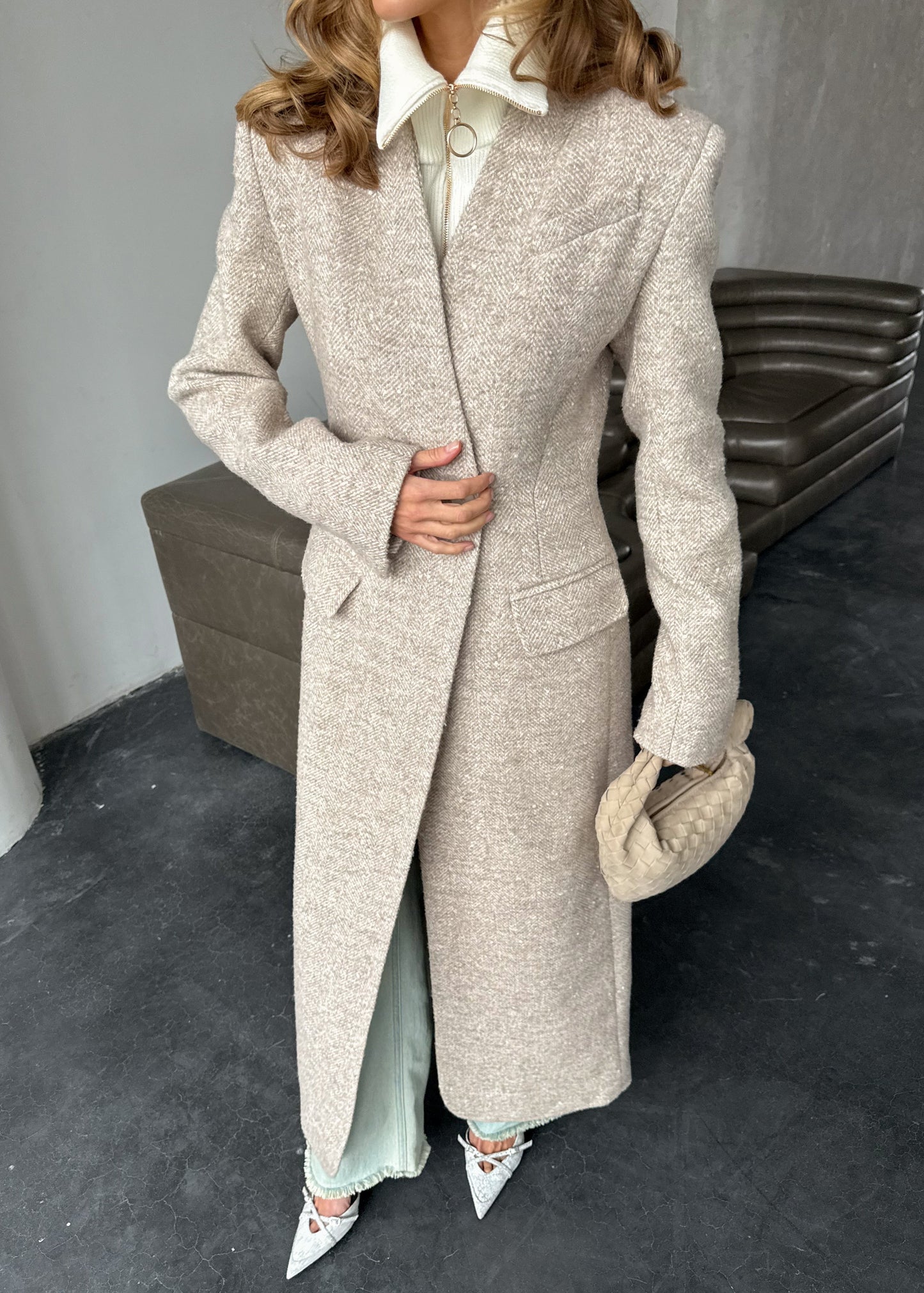 Зимове подовжене пальто