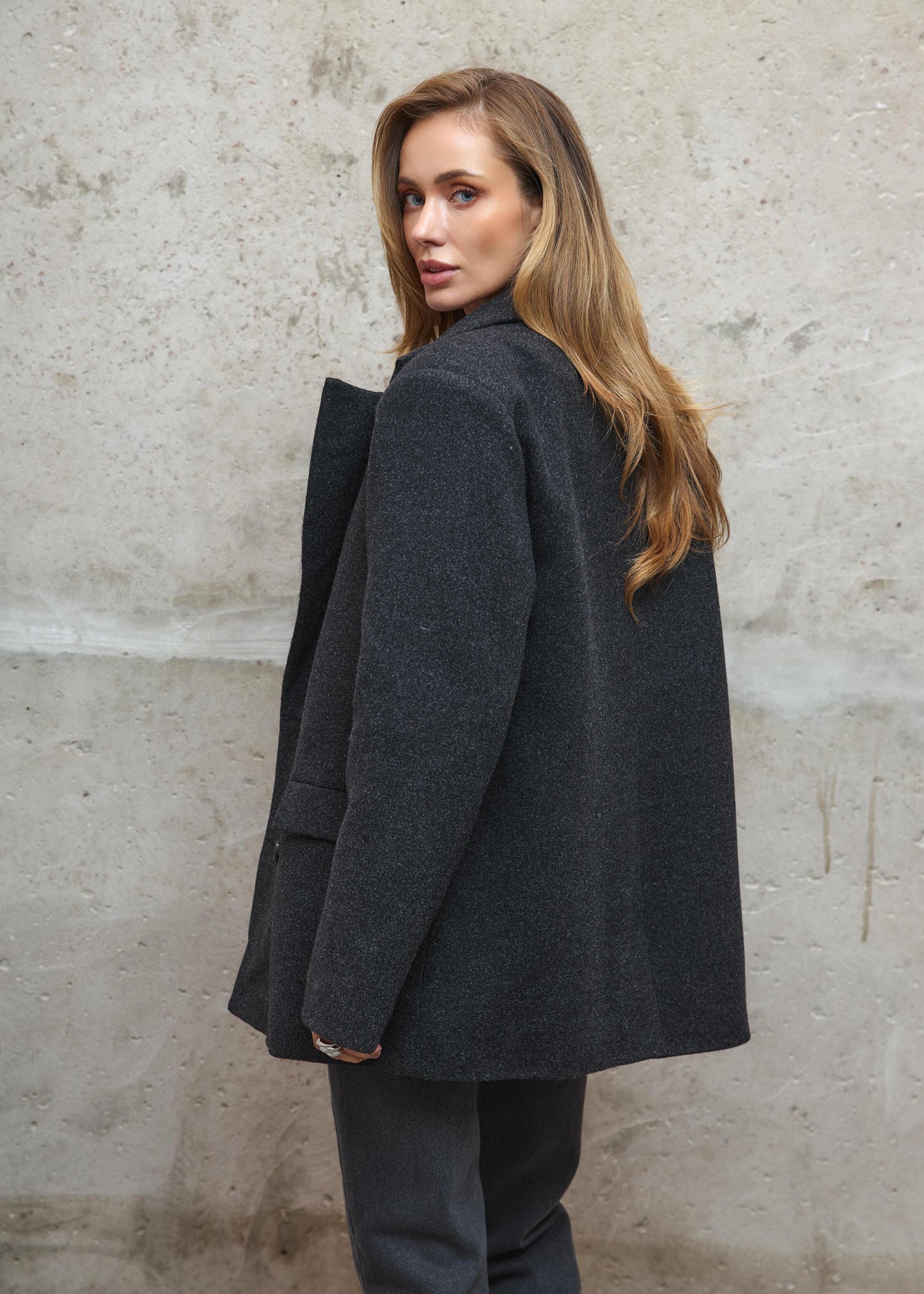 Утеплене пальто з вовни