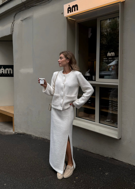 Трикотажний костюм зі спідницею