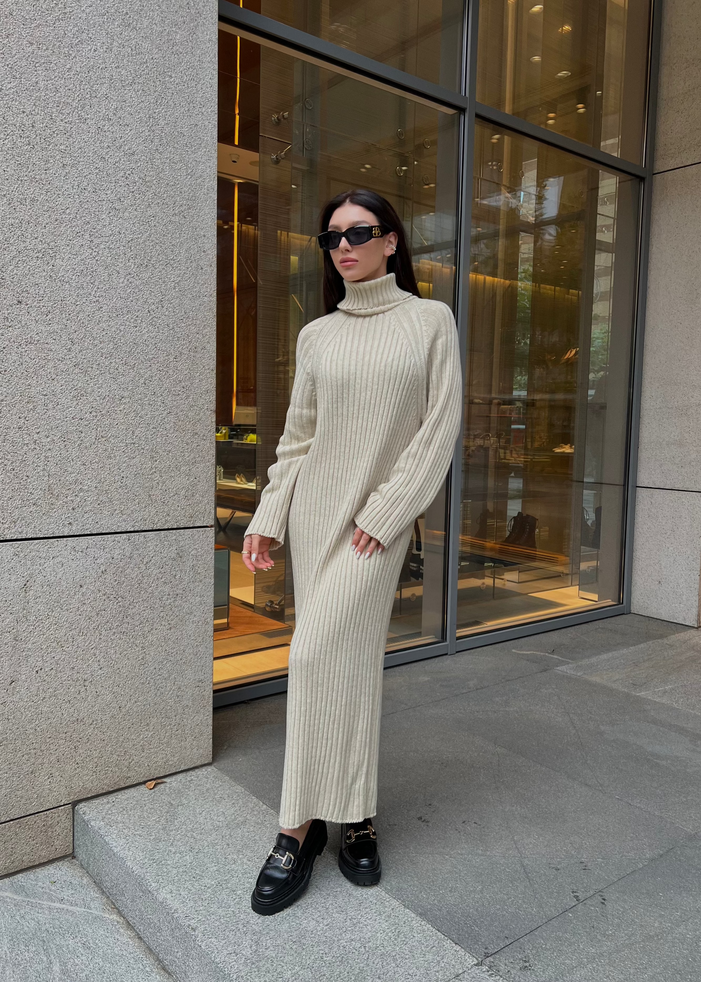 В’язана сукня міді