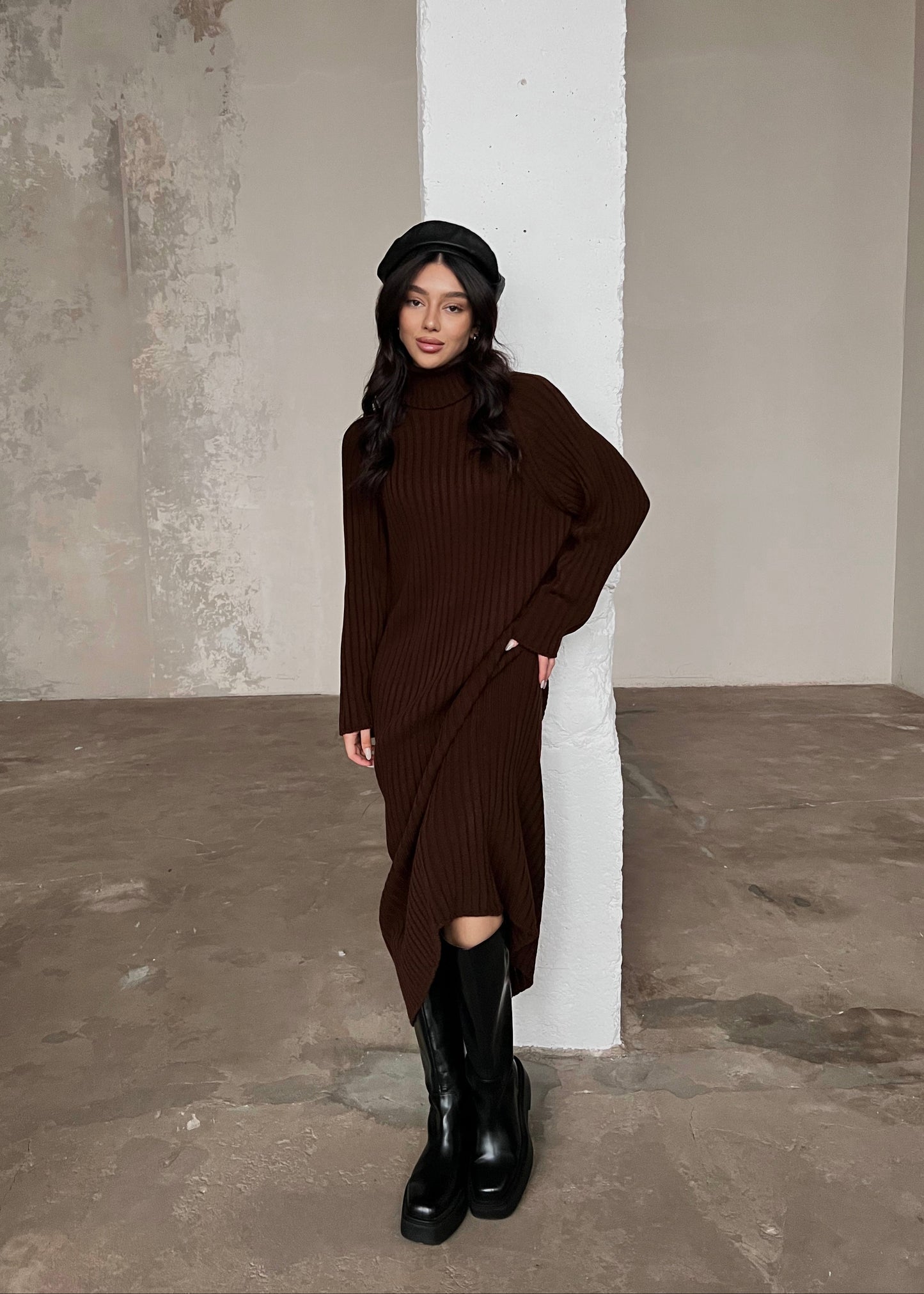 В’язана сукня міді