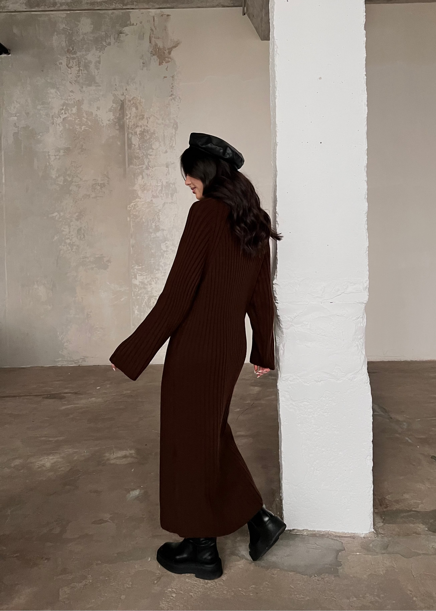 В’язана сукня міді