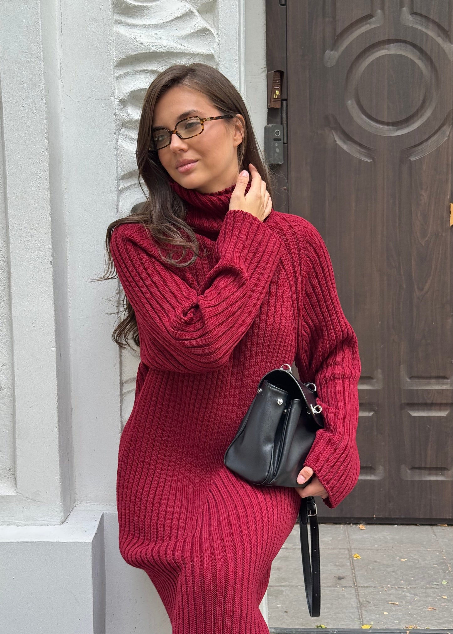 В’язана сукня міді