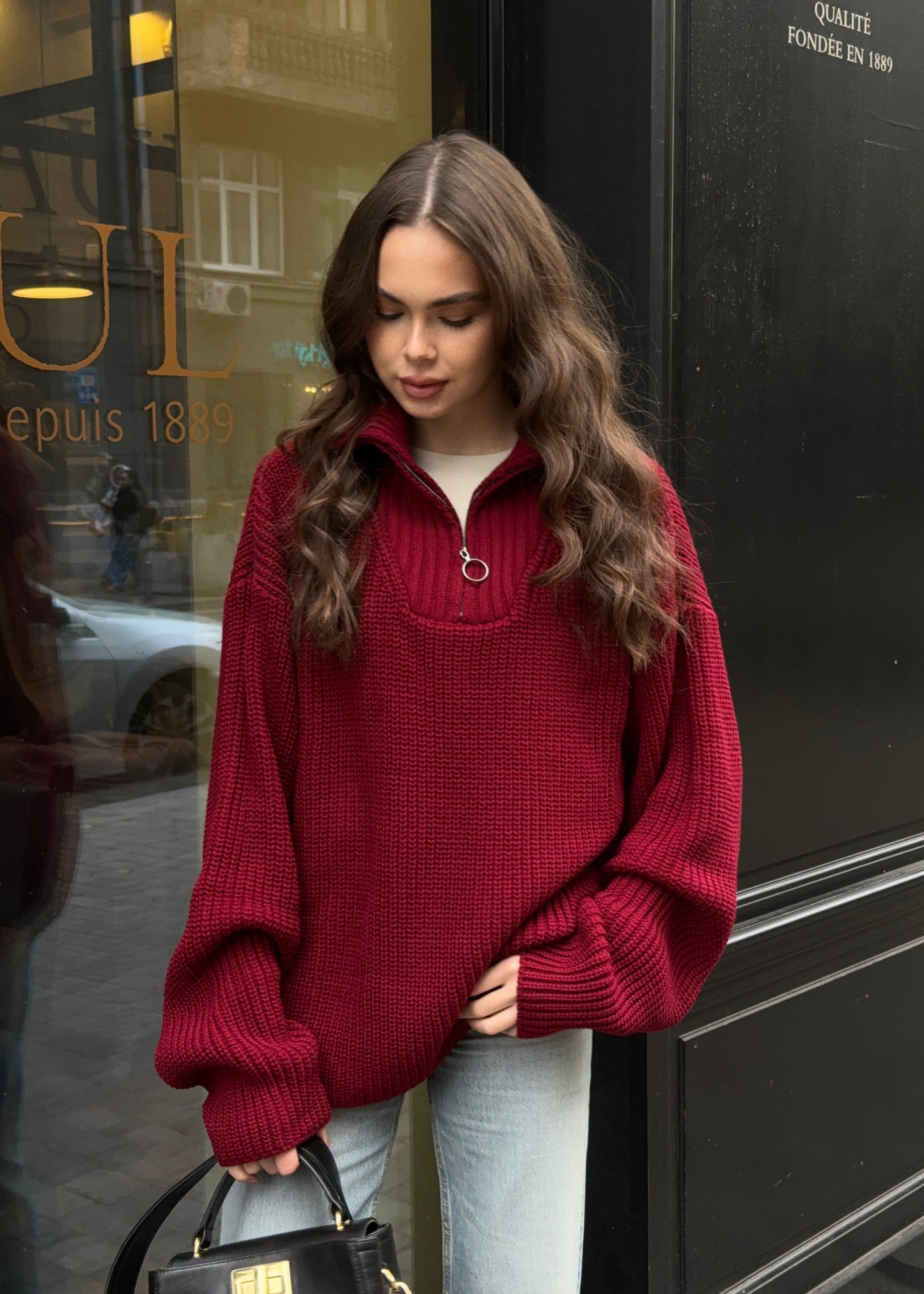 Об'ємний светр з блискавкою