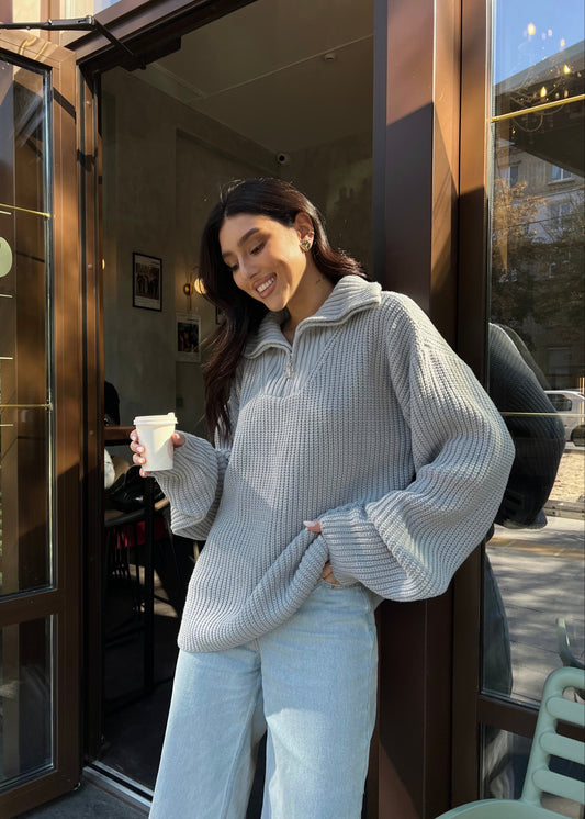 Об'ємний светр з блискавкою