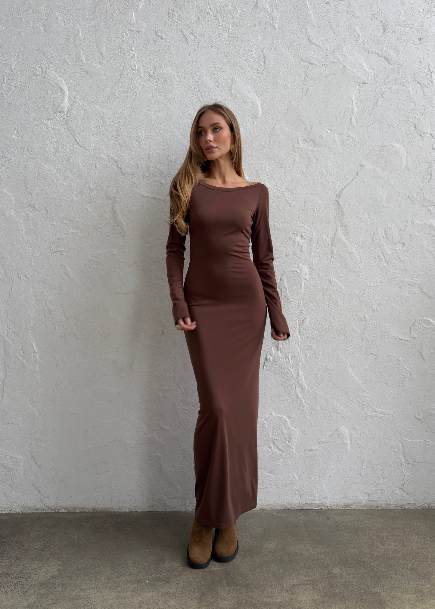 Силуетна сукня з відкритою спинкою