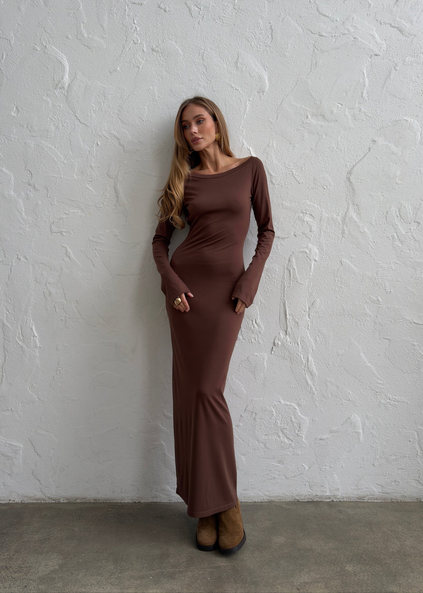 Силуетна сукня з відкритою спинкою