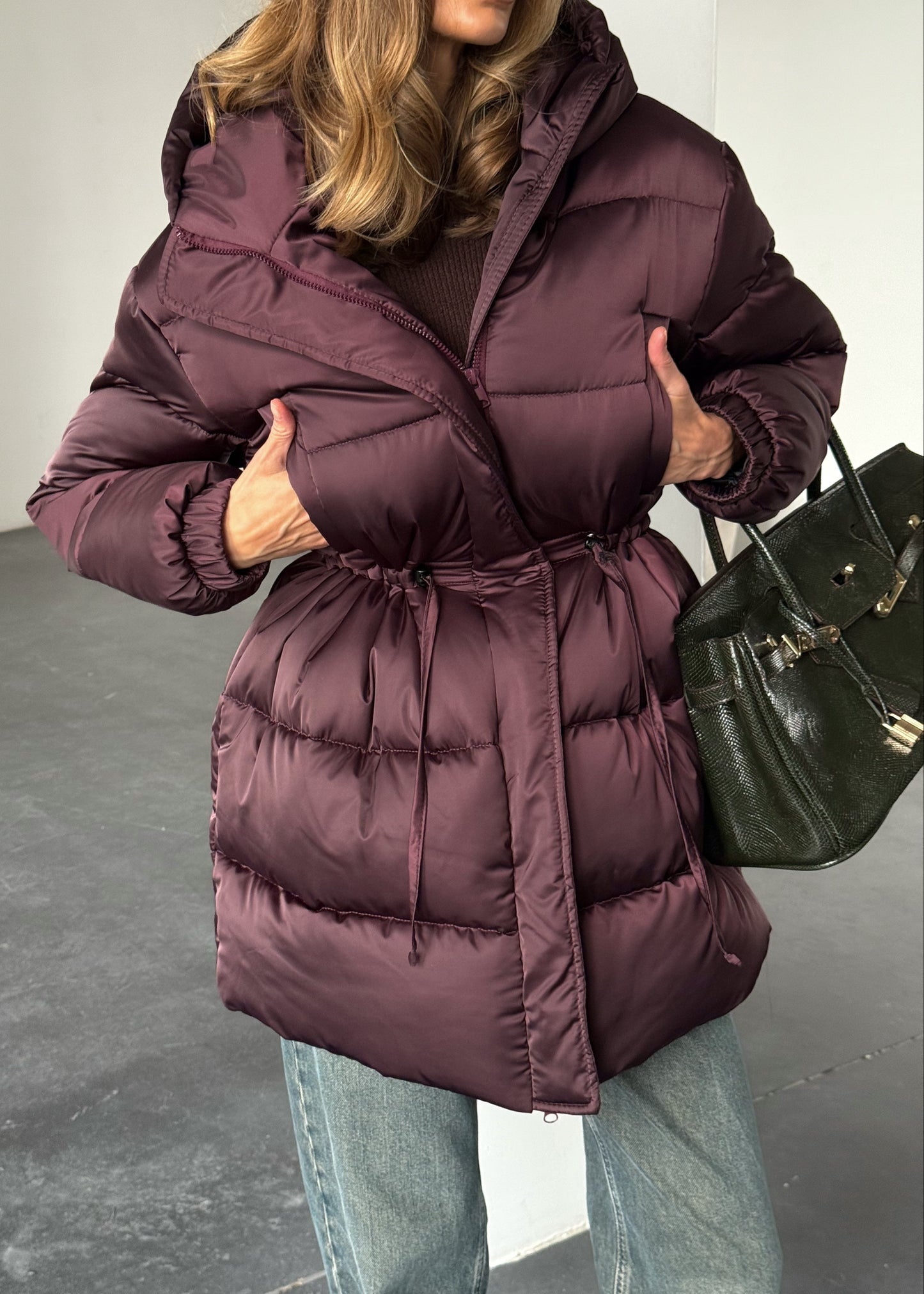 Подовжений пуфер з кулискою на талії