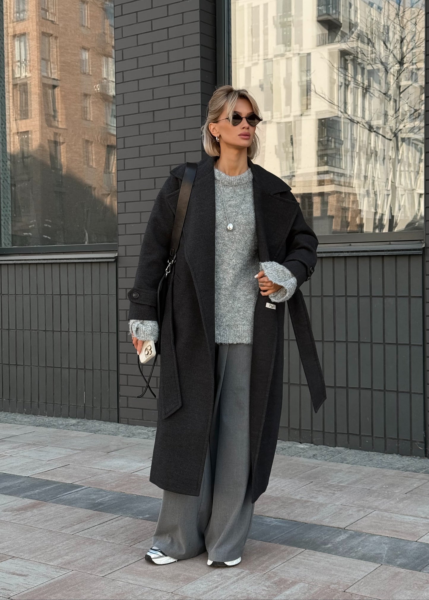 Пальто з вовною у складі