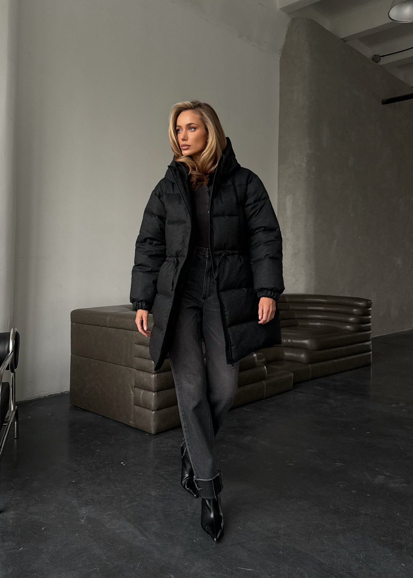 Подовжений пуфер з кулискою на талії